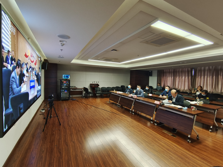 Từ Phụ nữ tuổi này dễ có