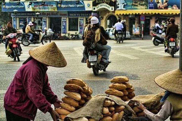 Từ Phụ nữ tuổi này dễ có